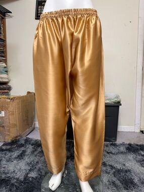 Brand new silk tailor stitch pant